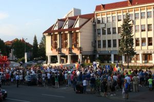 Bistriţenii, în număr mare alături de diaspora: S-a ajuns la capătul răbdării. Puterea trebuie să plece (FOTO-VIDEO)