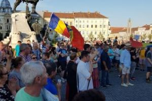 UPDATE: Aproape 10.000 de oameni s-au strâns la protestul din Cluj FOTO/VIDEO