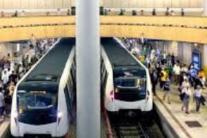 MITING DIASPORĂ. Staţia de metrou Piaţa Victoriei, redeschisă. Jandarmii supraveghează zona