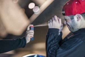 MEDICII AVERTIZEAZA! DACA ati fost AFECTATI DE GAZELE LACRIMOGENE, faceti asta URGENT!