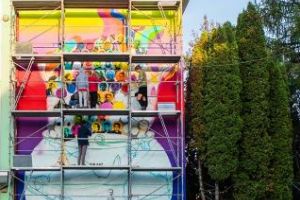 Proiect artistic inedit la Liceul ”Onisifor Ghibu” - 100 de feţe pentru România FOTO