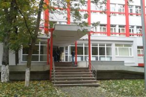 Maternitatea Bacău va primi bani pentru incubatoare şi aparat radiologic