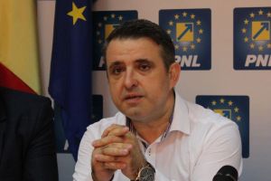 Ioan Turc: Dacă nu aş fi român aş râde cu lacrimi. Aşa, mai degrabă mi-e ruşine