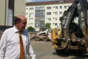 Asfaltează şi ultima străduţă din oraş! Termen: toamna lui 2019!