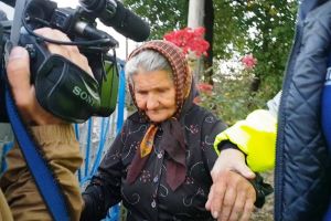 DÂMBOVIȚA: O bătrână de 80 de ani, suspectată că şi-a omorât amantul. Bărbatul o iubea din tinereţe