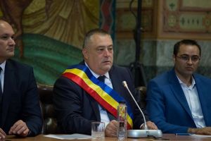 Primarul Mihail GENOIU, la deschiderea anului universitar: Graţie colaborării dintre Municipalitate şi mediul academic, Bănia a devenit un pol important pentru marile firme