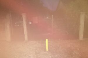 FOTO. Sătmărean ,,pedepsit” de muncitorii de la gaze: i-au blocat accesul în propria curte