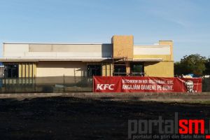 FOTOGALERIE. Clădirea KFC Satu Mare este ridicată. În scurtă vreme se deschide