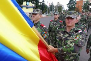 100 Romania: Mare defilare militară în centrul Sibiului
