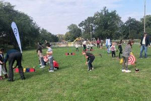Lecţii gratuite de golf pentru copiii din Sibiu – În weekend în Parcul Sub Arini