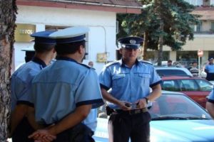 Referendum pentru Familie: peste 1000 poliţişti la secţiile de votare şi în stradă!
