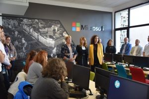 Studentii din Timisoara au acces la cel mai tare computer din lume, cu o putere de calcul nelimitata