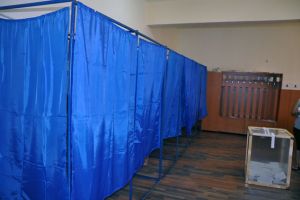 Zeci de preşedinţi de secţii de votare, schimbaţi în Satu Mare. S-au retras înainte de referendum