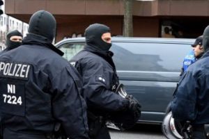 Alertă! O maşină a INTRAT ÎN MULȚIME. Intervenţie de URGENȚĂ. Informaţii de ULTIMĂ ORĂ despre victime