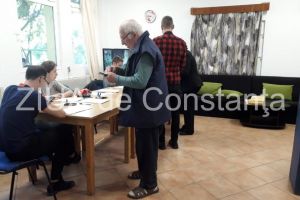 Referendum. Cate persoane au votat la sectia de votare deschisa la Caminul de Batrani din Constanta (galerie foto) 