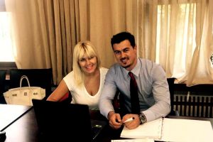 Prima reacţie a iubitului Elenei Udrea după arestarea acesteia: „Tot ce ne dorim este ca micuţa noastră să nu fie ţinută departe de mama ei”