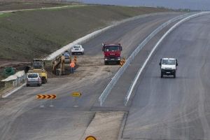 Se conecteaza autostrada Lugoj – Deva de cea spre Orastie. Circulatia pe A1 va fi temporar inchisa