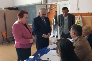 FOTO: Senatorul Cârciumaru a votat pentru normalitate