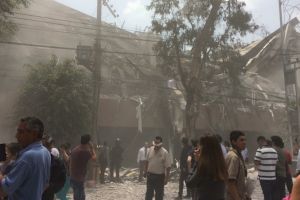 LIVE VIDEO – Dezastrul de după cutremurul de 7,1 grade în Mexic. Cel puţin 40 de oameni au murit