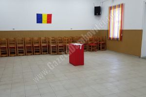 REFERENDUM: 180 de preşedinţi de secţii, din Dâmboviţa, s-au retras