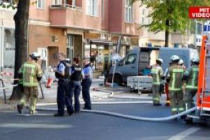 Berlin: Un barbat a intrat cu masina intr-o cafenea din Charlottenburg