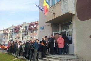 Turiştii votează: Numărul buletinelor de vot a fost dublat, la o secţie din Băile Felix