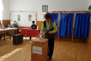 REFERENDUM: Dâmboviţa a încheiat prima zi de referendum pe loc II la prezenţă