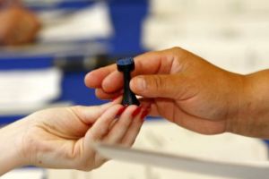 Referendum 2018: 8,16% dintre teleormănenii cu drept de vot au trecut pragul secţiilor de votare până duminică, la ora 10.00/ Urna mobilă a fost solicitată de 825 de ori