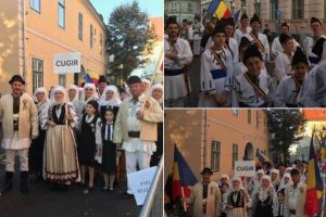 FOTO: Un grup de cugireni, condus de primarul Adrian Teban, a participat la reconstituirea istorică a vizitei generalui Berthelot din 1918, eveniment organizat sâmbătă, la Sibiu