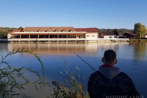 Cupa presei la pescuit, la Camelot Resort: Jurnaliştii orădeni s-au întrecut în capturi (FOTO/VIDEO)