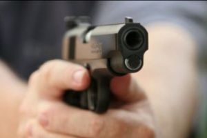 Român, arestat pentru crimă în stil mafiot în Italia. Şi-a executat victima cu patru gloanţe în cap. Ce le-a declarat autorităţilor e ŞOCANT