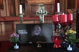 Charles Aznavour, pomenit, azi, la Biserica armeana Sfanta Maria din Constanta