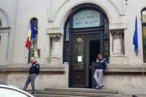 Prezenţa pe faleza Cazinoului, din Constanţa, mai mare decât la secţiile de votare