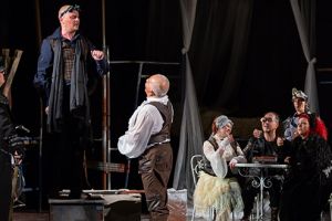 „O noapte furtunoasă”, la Teatrul de Artă Deva