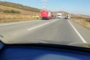 Accident pe centura Clujului. Un şofer de 72 de ani s-a răsturnat cu maşina FOTO