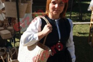 Drumul paporniţelor: Din mlaştinile bistriţene, pe umerii divelor de la oraş