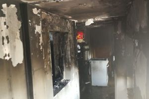 Casă din Băleşti, cuprinsă de flăcări