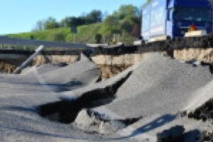 Reparaţii de iarnă pe drumurile naţionale din Caraş-Severin