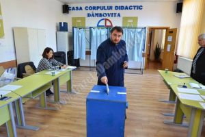 REFERENDUM: Reacţiile vicarului eparhial şi ale purtătorului de cuvânt al Arhiepiscopiei Târgovişte