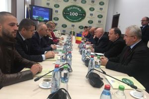 Flutur a pus bazele unor parteneriate în domeniul turistic şi aeroportuar între Suceava şi ...