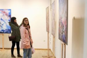 Expoziţii la Palatul Culturii şi la Fundaţia Culturală Bernády György în cadrul Nopţii Albe a Galeriilor