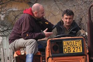 VARZĂ, CARTOFI ŞI ALŢI DEMONI