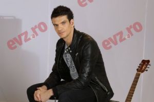 VEȘTI BOMBĂ în showbiz-ul românesc S-a FORMAT un NOU CUPLU? Pe cine a sărutat Tudor Chirilă