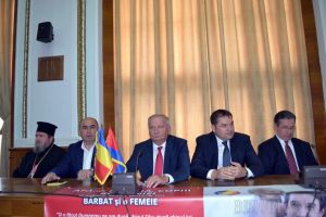 Politicienii după eşuarea referendumului: Bolojan vede o mulţime de cauze, Mang dă vina pe UDMR şi pe Coaliţie, iar Cseke spune că e normal că maghiarii nu au ieşit la vot