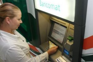 ALERTĂ BANCARĂ în România! Cine sunt CEI MAI AFECTAȚI CLIENȚI? Dispar banii de pe carduri! Breaking news