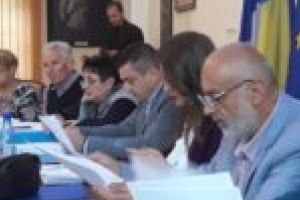 Reducerea birocraţiei în Primăria Caransebeş costă 3,5 milioane de lei