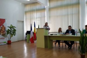 Patru MasterChefi din Franţa şi Portugalia identifică gastronomia regională în judeţ