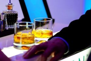 Amendată pentru că a vândut  alcool lângă secţia de votare