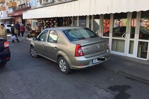 FOTO. ȘTIREA TA. Discuţii în contradictoriu la Alba Iulia în faţa magazinelor de flori din Cetate, din cauza unei parcări