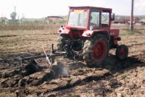 APIA incepe marti plata subventiei la motorina pentru trimestrul II din 2018